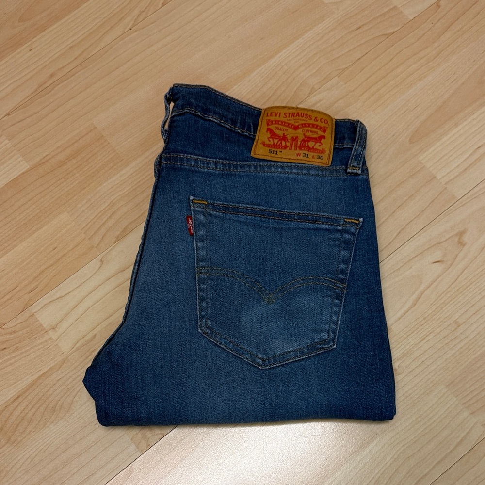 Levi's Men's Dark Blue Straight Jeans